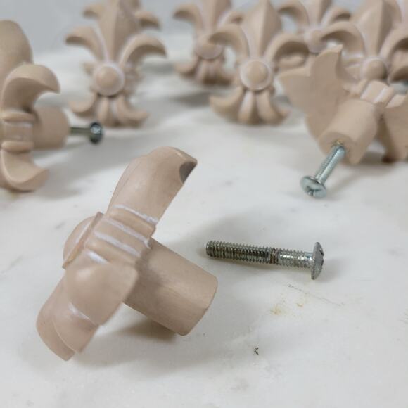 Knob Hill Fleur De Lis Cabinet Knobs Beige Decorative Drawer Pulls, Set of 16 - Picture 5 of 16